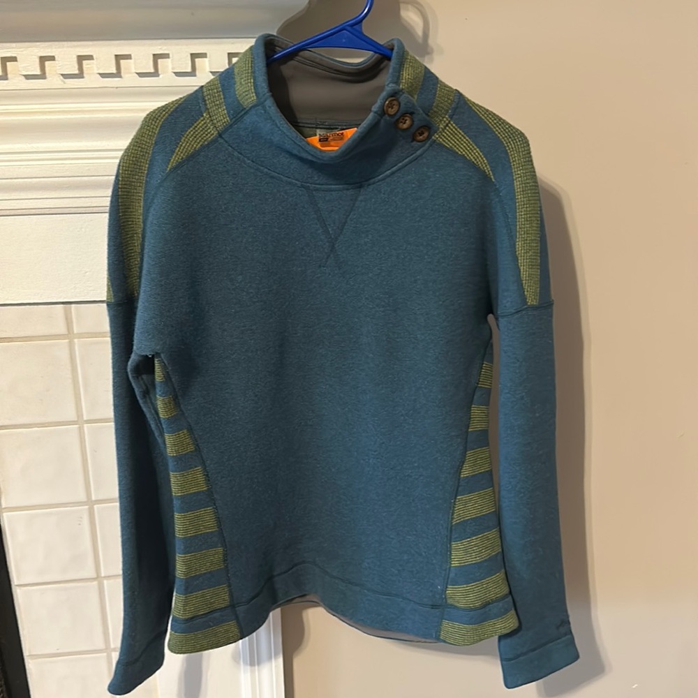 Women’s Marmot warm Heavyweight Sweater with High button neck size Medium